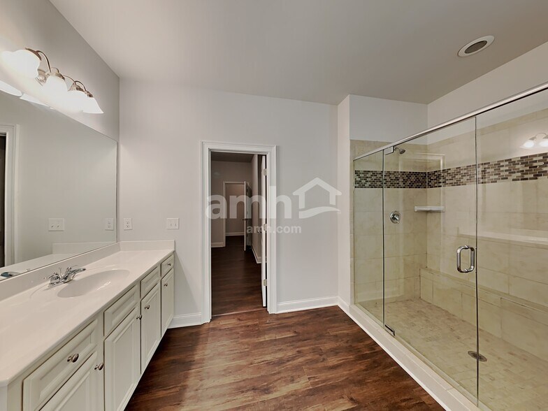 Building Photo - 3717 Woodoats Cir