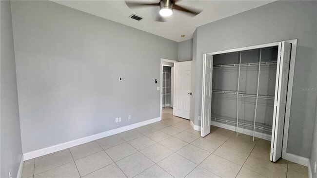 Building Photo - 4860 Chalfont Dr