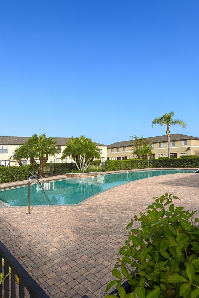 Building Photo - 2495 Seven Oaks Dr