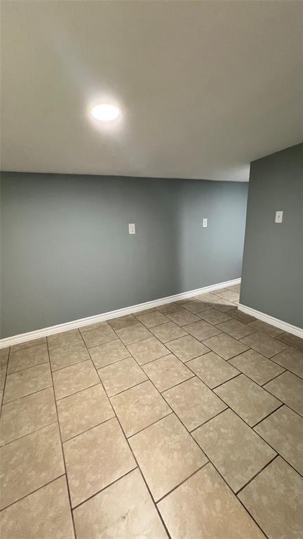 Building Photo - 25128 Faraway Ln