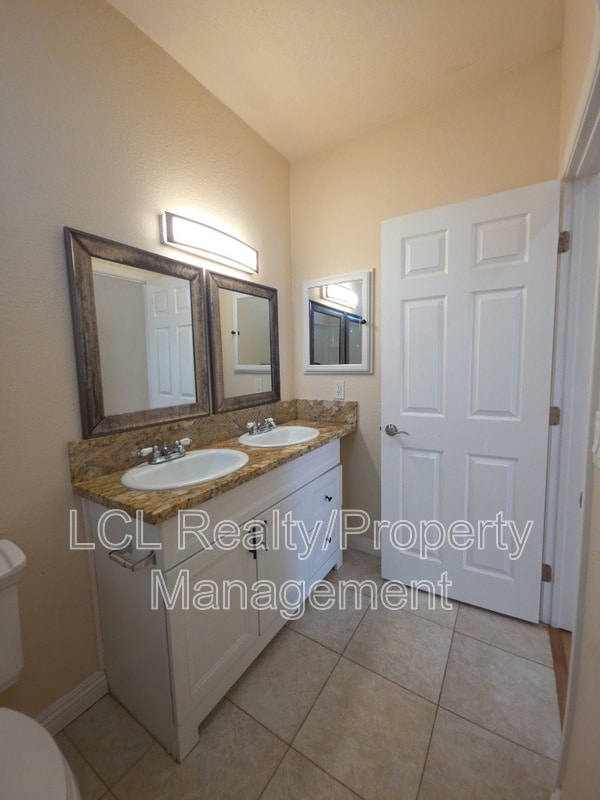 Building Photo - 32958 CA-74