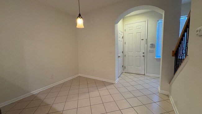 Building Photo - 2 Bedroom 2.5 bath town home in Bartram!