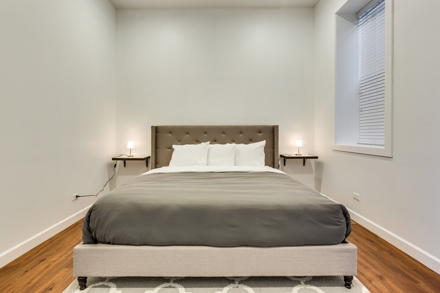 Building Photo - 706 N Racine Ave