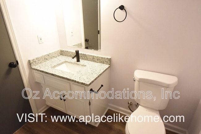 Building Photo - 14121 S Cottonwood Dr