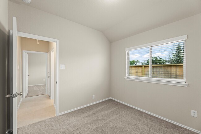 Building Photo - 327 Shining Succulent Dr
