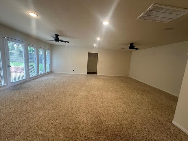 Building Photo - 9602 Fairdale Ln