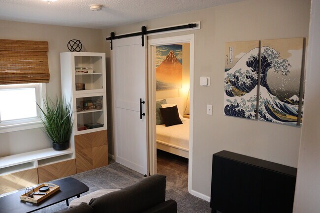 Primary Photo - 946 32nd Ave N