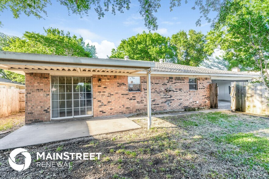 Building Photo - 4622 Burdock Dr