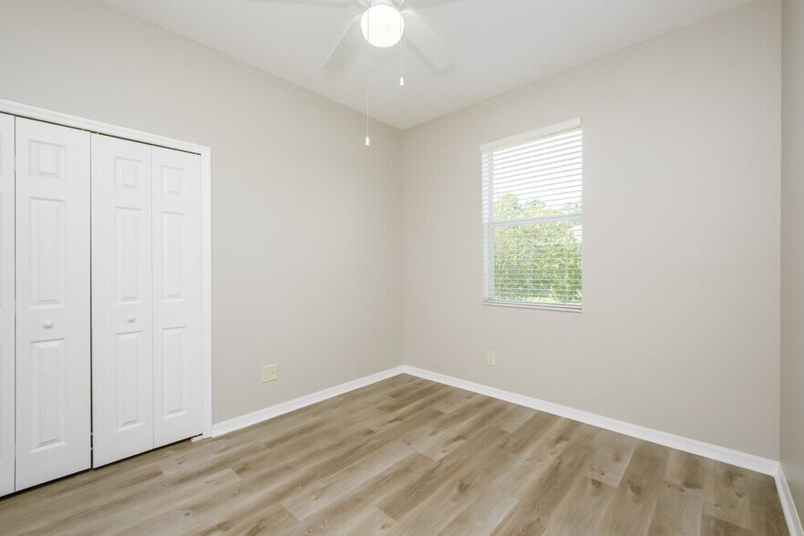Building Photo - 9011 40th Ct E
