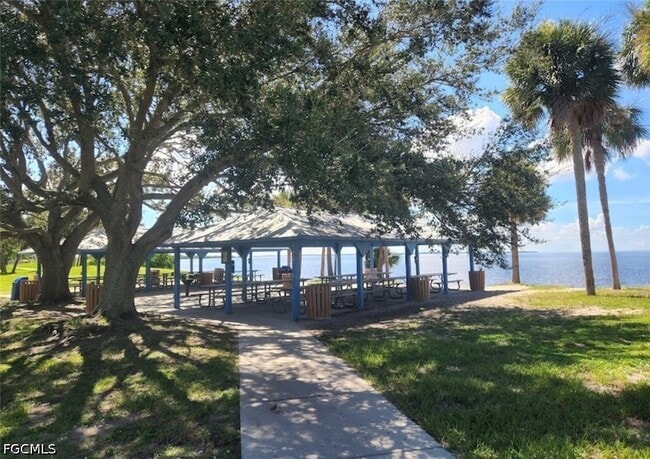 Building Photo - 21484 Edgewater Dr