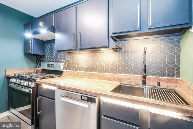 Building Photo - 94 Teal Ct