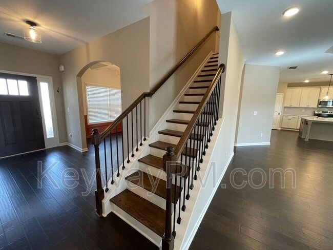 Building Photo - 2322 Sheridan Dr