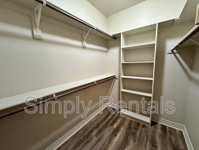 Building Photo - Baylor 501 - 1