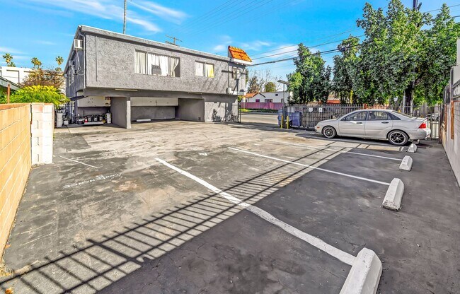 Building Photo - 14902 Gilmore St