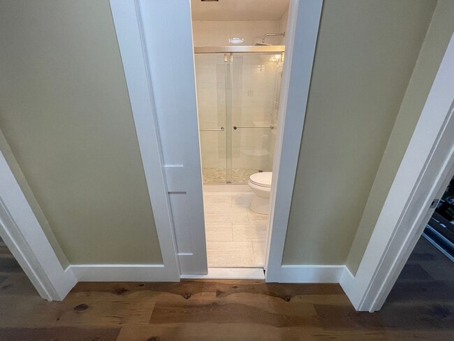 Building Photo - 2 bd, 1 ba house just east of downtown, co...