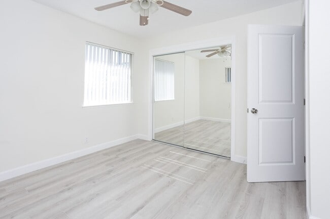 Building Photo - Beautifully Remodeled 3 Bedroom, 2 Bathroo...