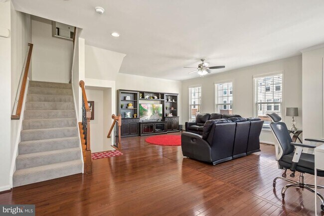 Building Photo - 41687 Wellstone Terrace