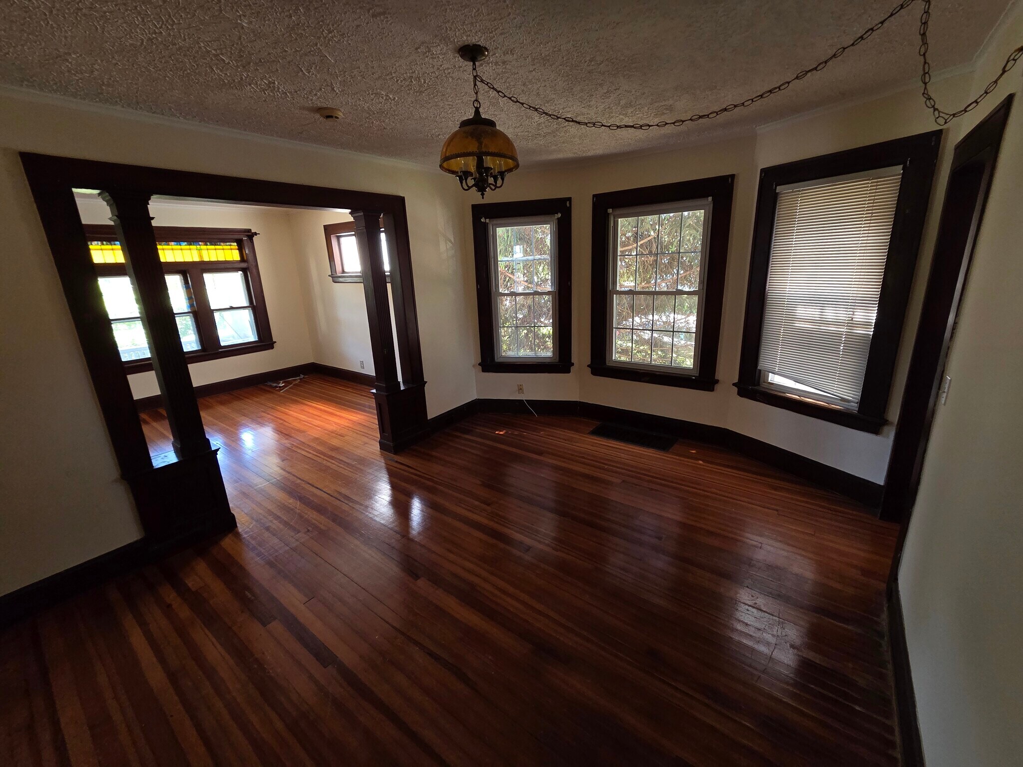 Building Photo - 494 Villa Ave