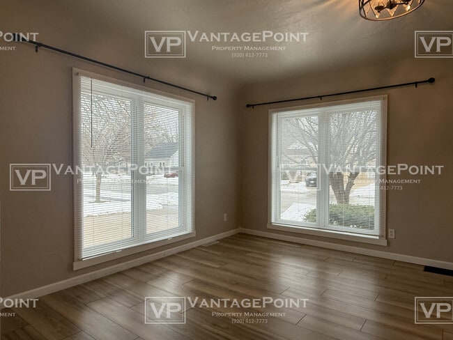 Building Photo - 1342 12th Ave