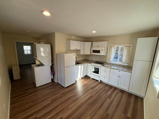 Building Photo - 3730 Lismore Cir