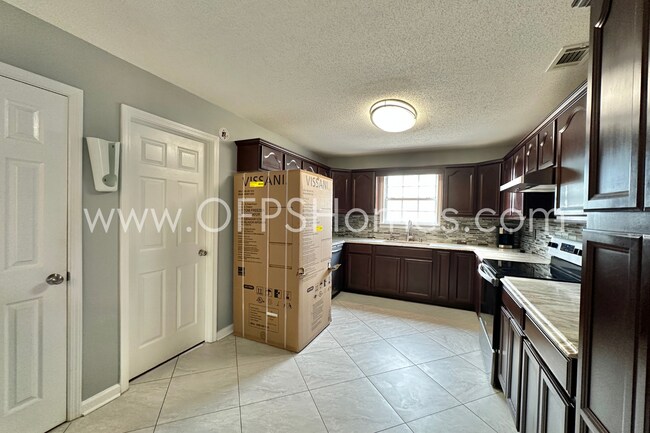 Building Photo - Spacious 4-Bedroom Home with Bonus Loft & Huge Backyard Deck – Available Now!
