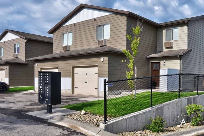 Building Photo - 2070 Gold Ave