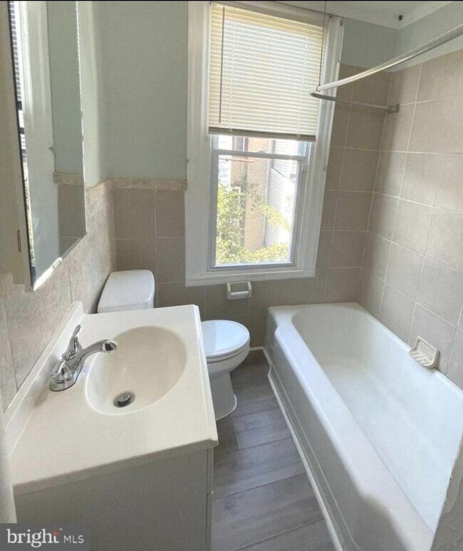 Building Photo - Big Two Bedroom House Near Germantown For ...