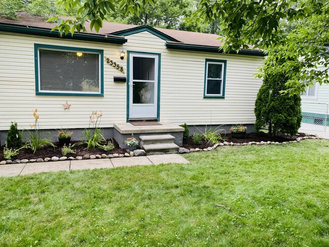 Primary Photo - 23358 Champaign St