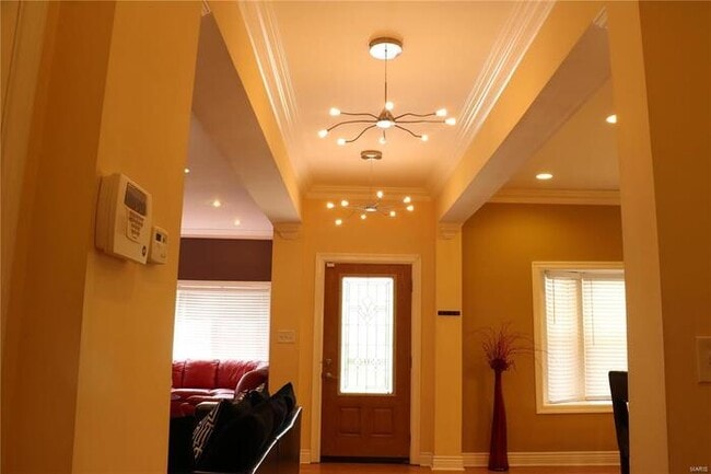 Building Photo - Fantastic 4bd/4ba home! Let yourself in!