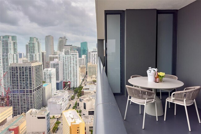 Building Photo - 159 NE 6th St