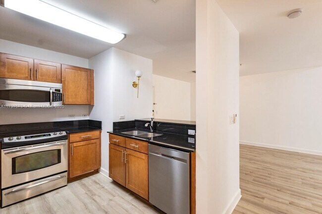 Building Photo - 8395 SW 73rd Ave