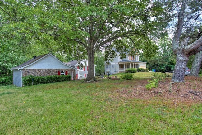 Building Photo - 2067 Brockett Rd