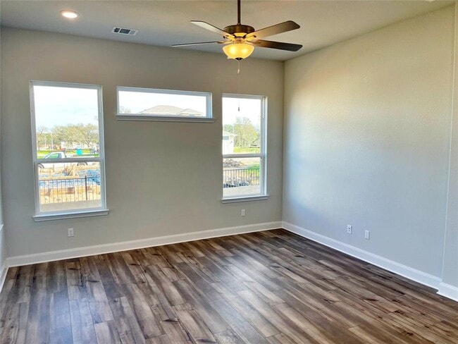 Building Photo - 196 Spangle Wy