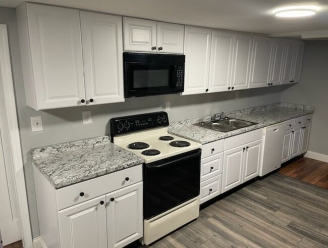 Building Photo - 1550 Old Dover Rd