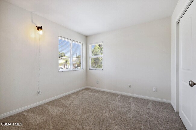 Building Photo - 526 Houston Dr