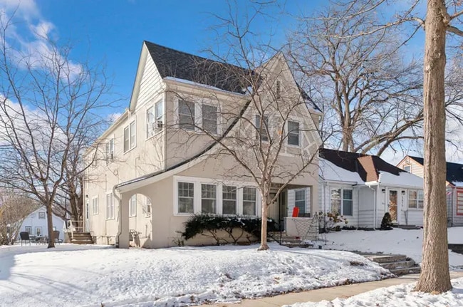 Building Photo - 3611 N Washburn Ave