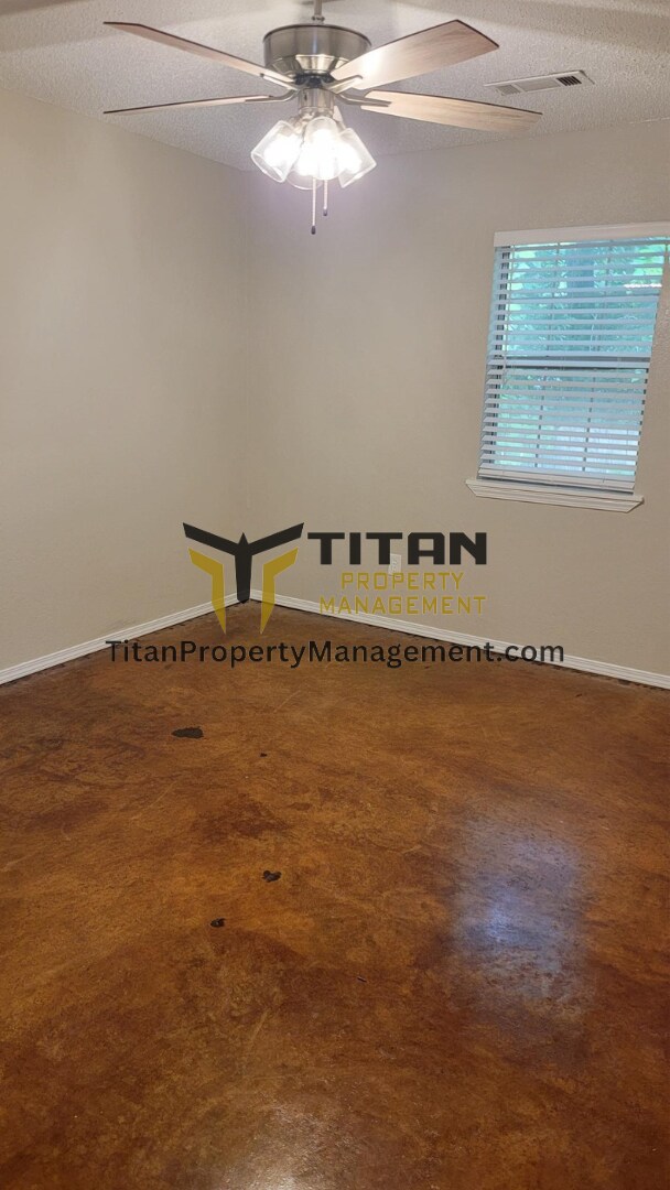 Building Photo - 2 bed/2 bath Apartment
