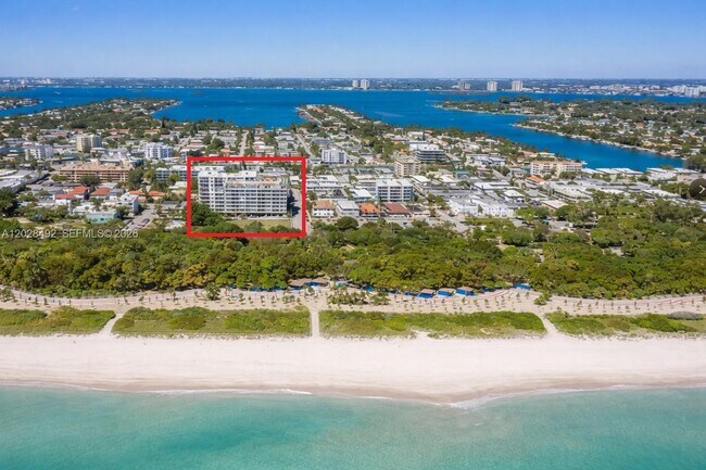 Building Photo - 8233 Harding Ave
