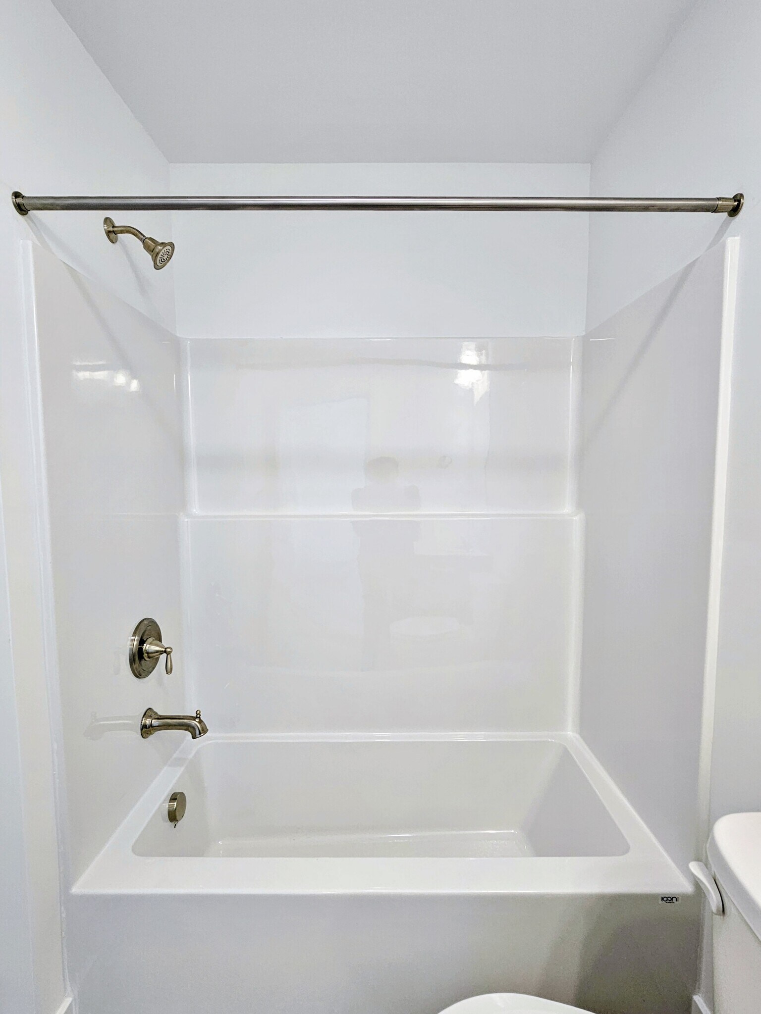 Building Photo - 394 Hensley St