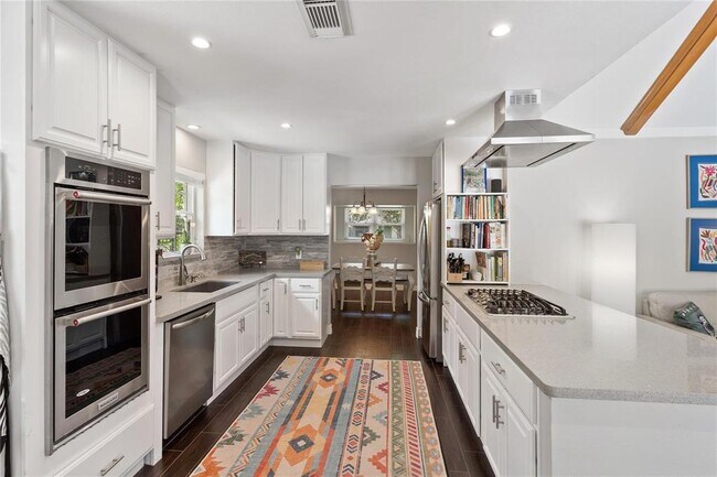 Building Photo - 5747 Rutherglenn Dr