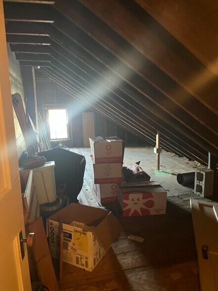 Building Photo - 91 S Willard St