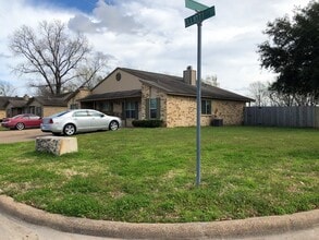 Building Photo - 3700EL