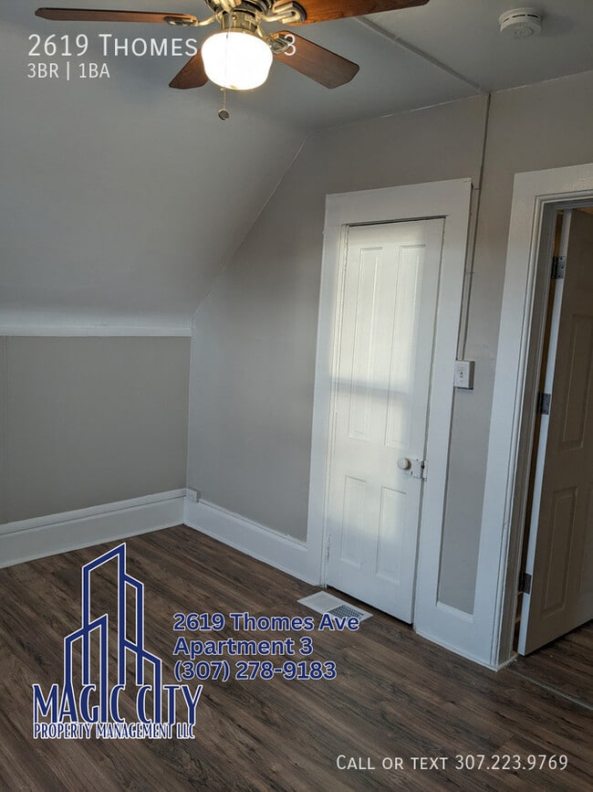 Building Photo - 2619 Thomes Ave