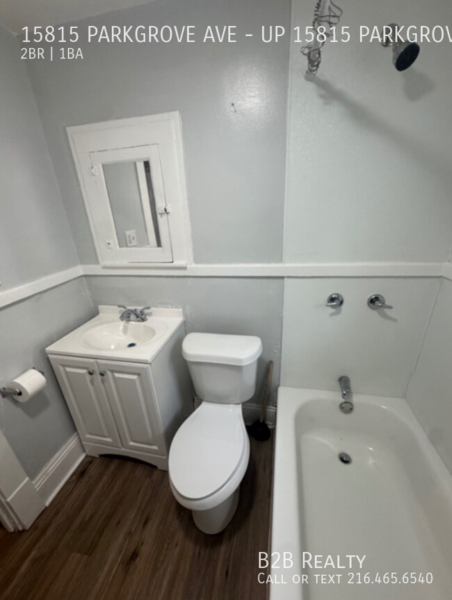 Building Photo - 15815 Parkgrove Ave