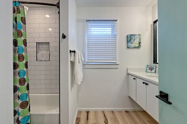 Building Photo - 122 Cannon St