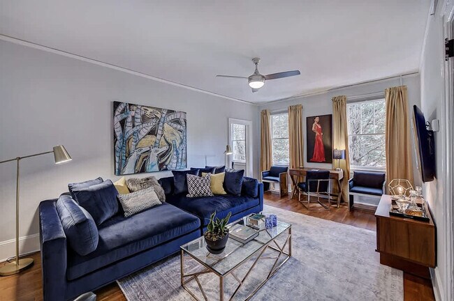 Building Photo - 518 Lamar Ave