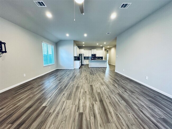 Building Photo - 1217 Antelope Passing Dr