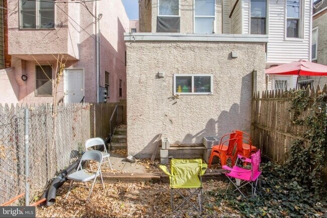 Building Photo - 1814 N Bouvier St