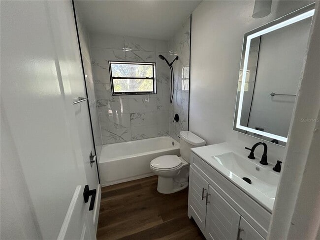 Building Photo - 1503-1503 Noble Pl