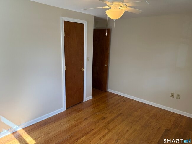 Building Photo - 25 Mettler St